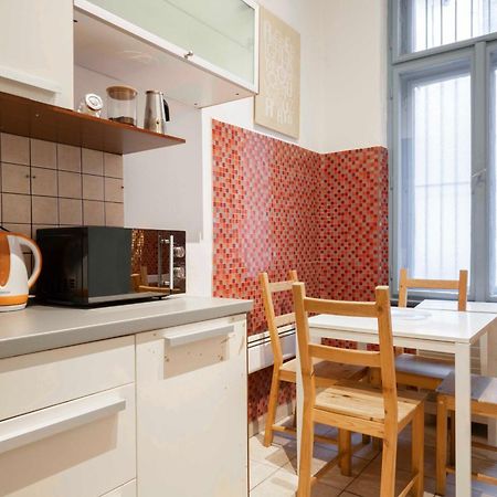Quiet Cozy Apartment In Party Street E1 布达佩斯 外观 照片