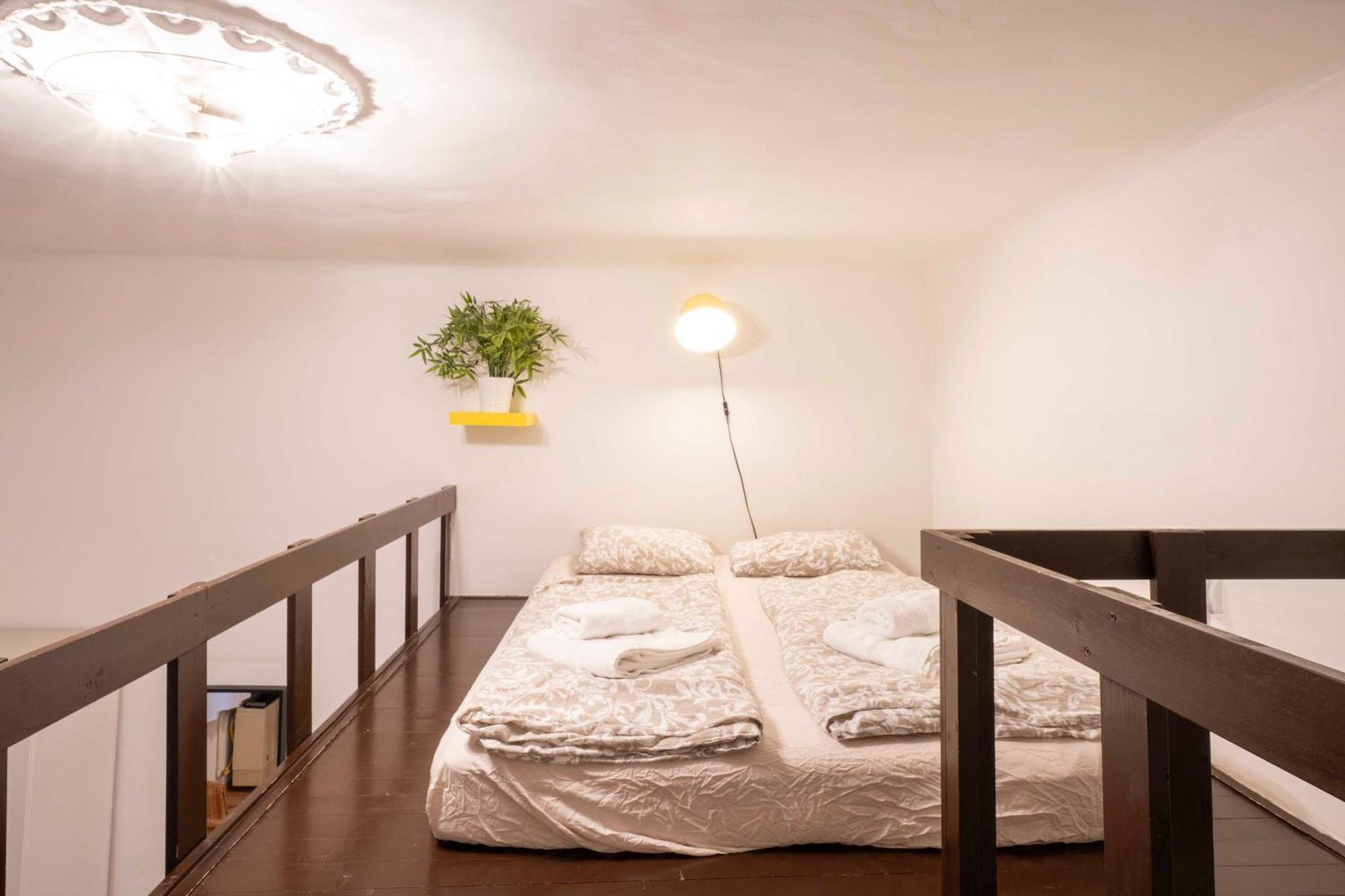 Quiet Cozy Apartment In Party Street E1 布达佩斯 外观 照片